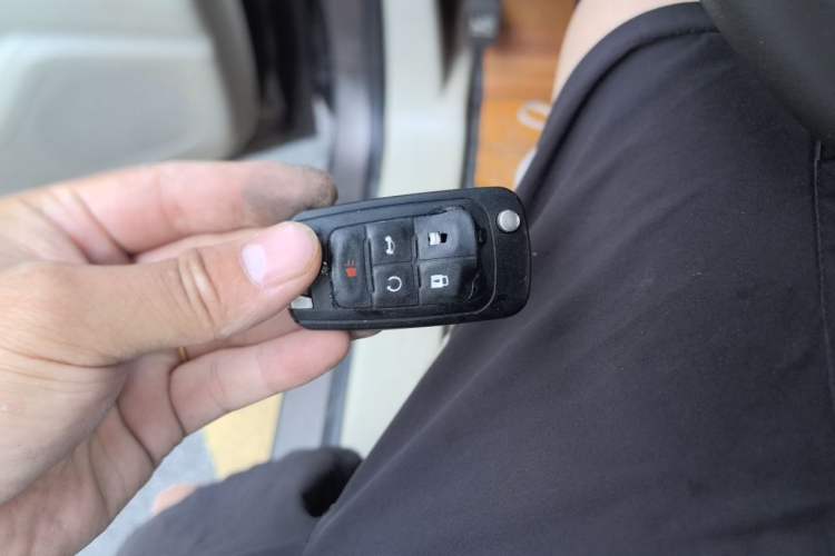 Used Buick GL8 2013 3.0L GT Luxury Business Haoya Edition Vehicle Key