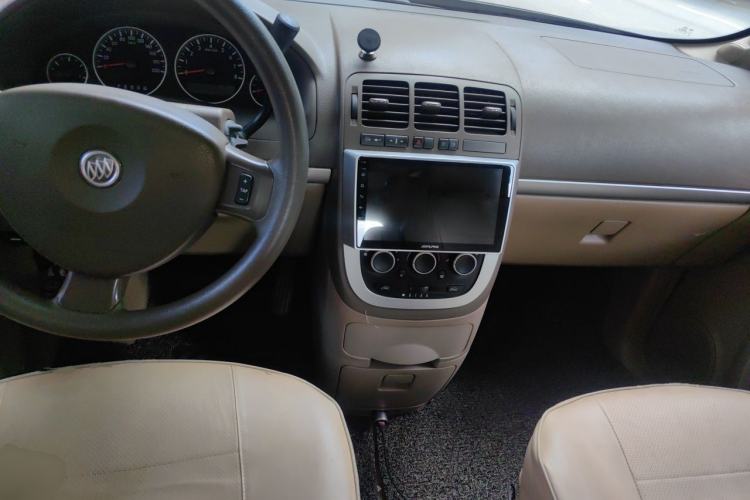 Used Buick GL8 2014 2.4L Comfort Edition Center Console