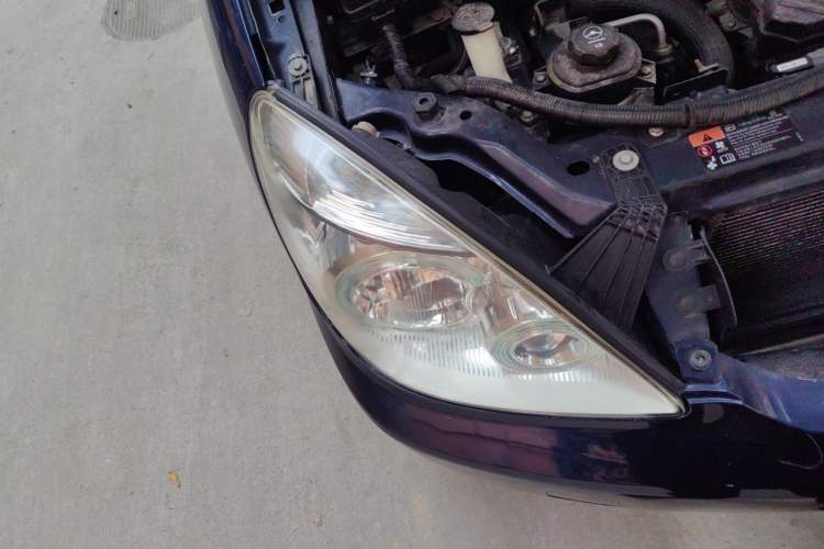 Used Buick GL8 2014 2.4L Classic Edition Right Front Headlight