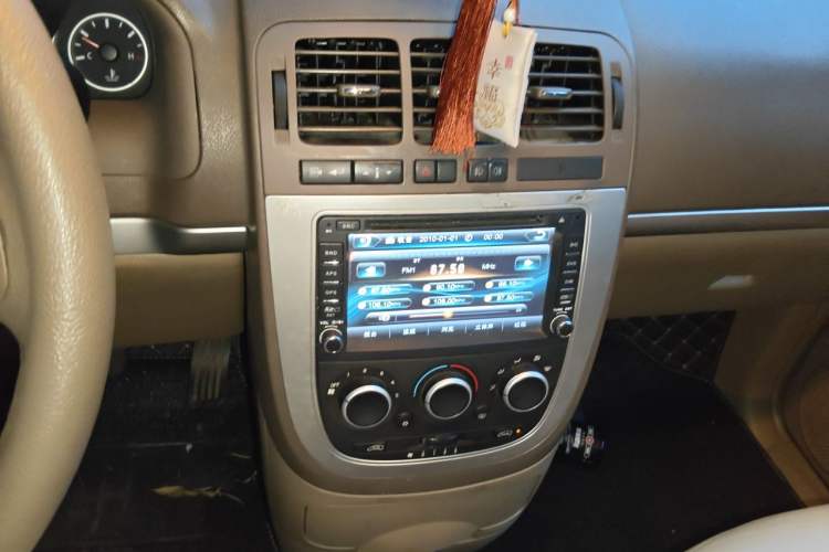 Used Buick GL8 2014 2.4L Classic Edition Audio And AC Panel
