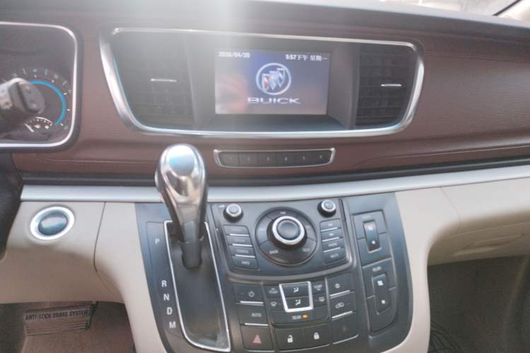 Used Buick GL8 2014 2.4L LT Luxury Business Executive Edition Audio And AC Panel