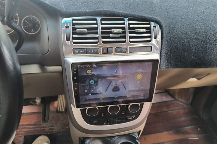 Used Buick GL8 2014 2.4L Classic Edition Audio And AC Panel