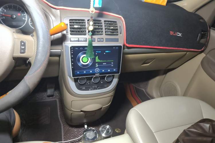 Used Buick GL8 2014 2.4L Classic Edition Audio And AC Panel