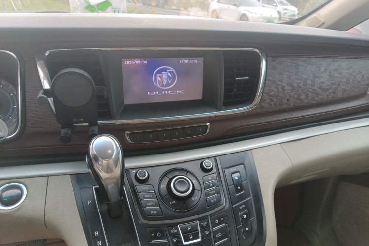 Used Buick GL8 2014 2.4L LT Luxury Business Executive Edition Audio And AC Panel