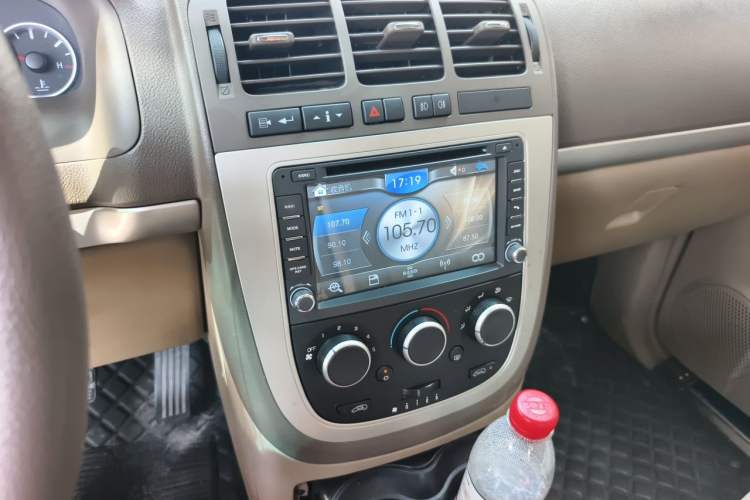 Used Buick GL8 2014 2.4L Classic Edition Audio And AC Panel