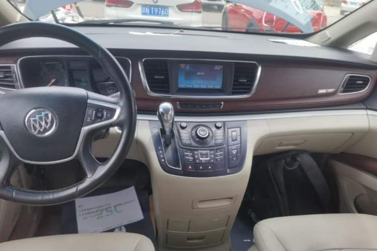 Used Buick GL8 2014 3.0L XT Luxury Business Flagship Edition Audio And AC Panel