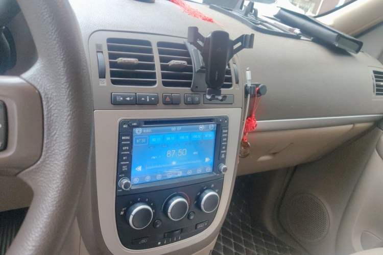 Used Buick GL8 2014 2.4L Classic Edition Audio And AC Panel
