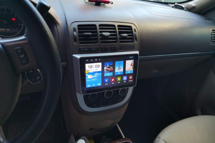 Used Buick GL8 2014 2.4L Classic Edition Audio And AC Panel