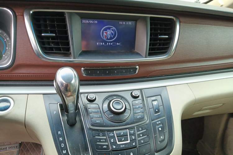 Used Buick GL8 2014 3.0L XT Luxury Business Flagship Edition Audio And AC Panel