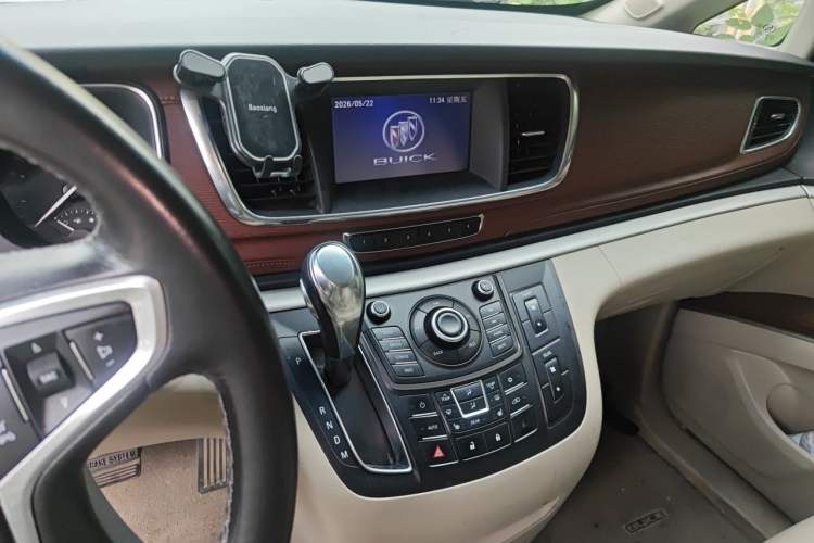Used Buick GL8 2014 3.0L GT Luxury Business Haoya Edition Audio And AC Panel