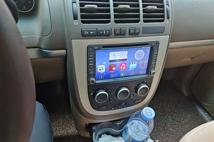 Used Buick GL8 2014 2.4L Classic Edition Audio And AC Panel