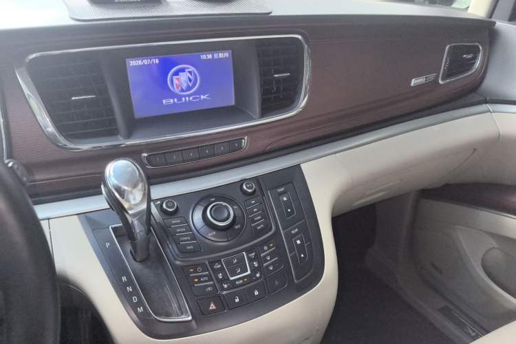 Used Buick GL8 2014 3.0L XT Luxury Business Flagship Edition Audio And AC Panel