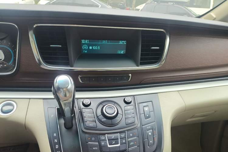 Used Buick GL8 2014 2.4L CT Luxury Business Comfort Edition Audio And AC Panel