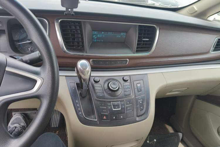 Used Buick GL8 2014 2.4L CT Luxury Business Comfort Edition Audio And AC Panel