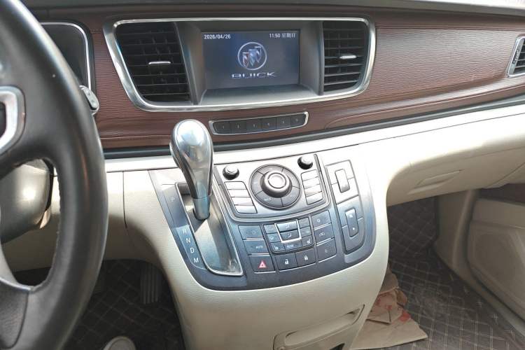 Used Buick GL8 2014 3.0L GT Luxury Business Haoya Edition Audio And AC Panel