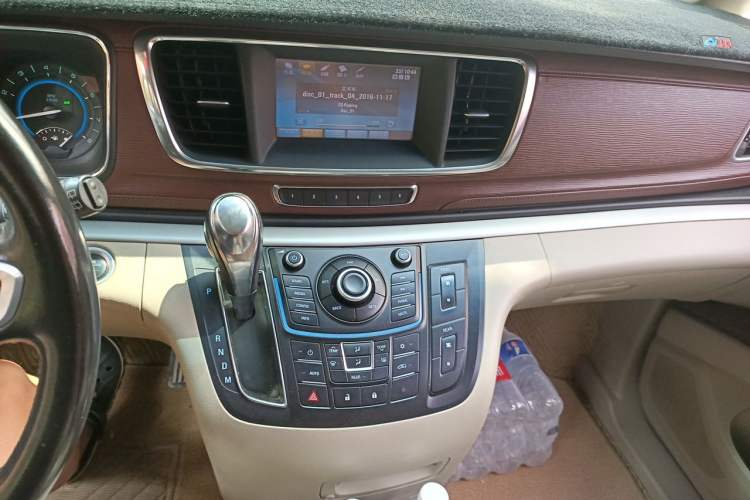 Used Buick GL8 2014 2.4L LT Luxury Business Executive Edition Audio And AC Panel