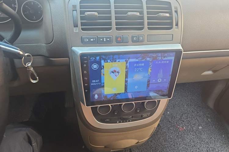 Used Buick GL8 2014 2.4L Classic Edition Audio And AC Panel