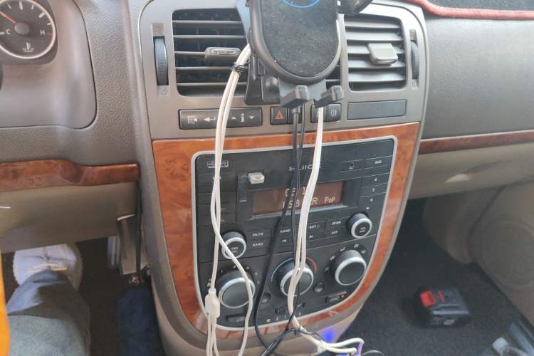 Used Buick GL8 2014 2.4L Classic Edition Audio And AC Panel