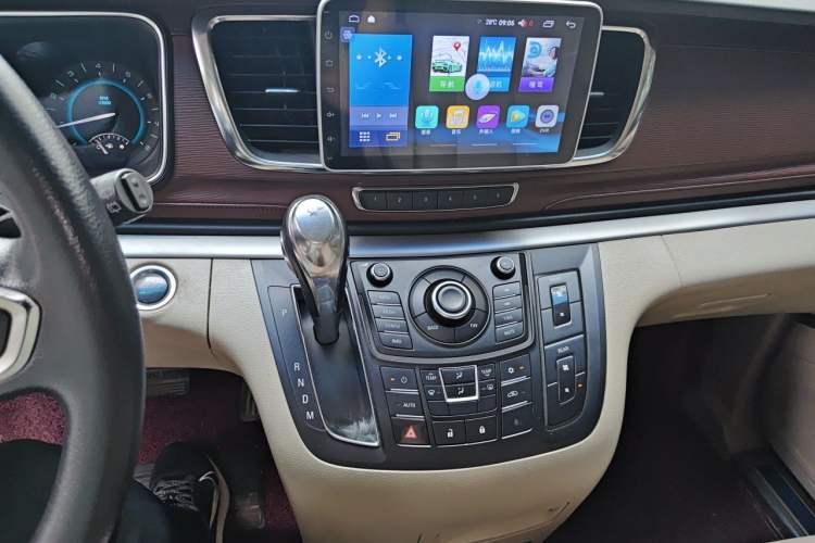 Used Buick GL8 2014 2.4L CT Luxury Business Comfort Edition Audio And AC Panel