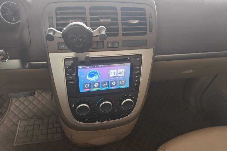 Used Buick GL8 2014 2.4L Classic Edition Audio And AC Panel