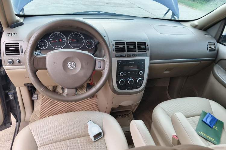 Used Buick GL8 2014 2.4L Classic Edition Center Console