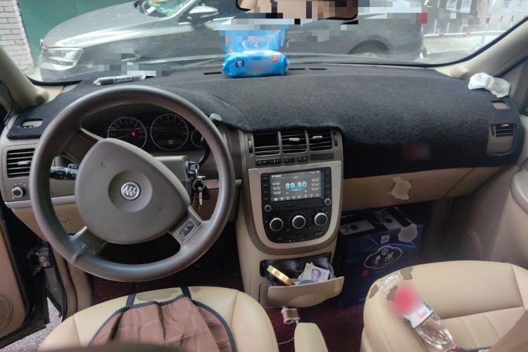 Used Buick GL8 2014 2.4L Comfort Edition Center Console