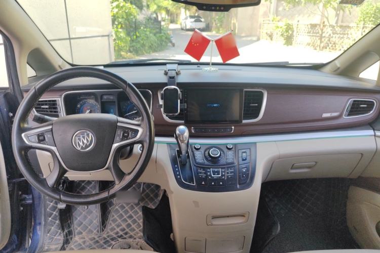 Used Buick GL8 2014 3.0L XT Luxury Business Flagship Edition Center Console