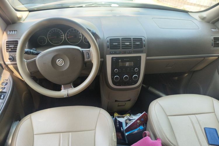 Used Buick GL8 2014 2.4L Comfort Edition Center Console