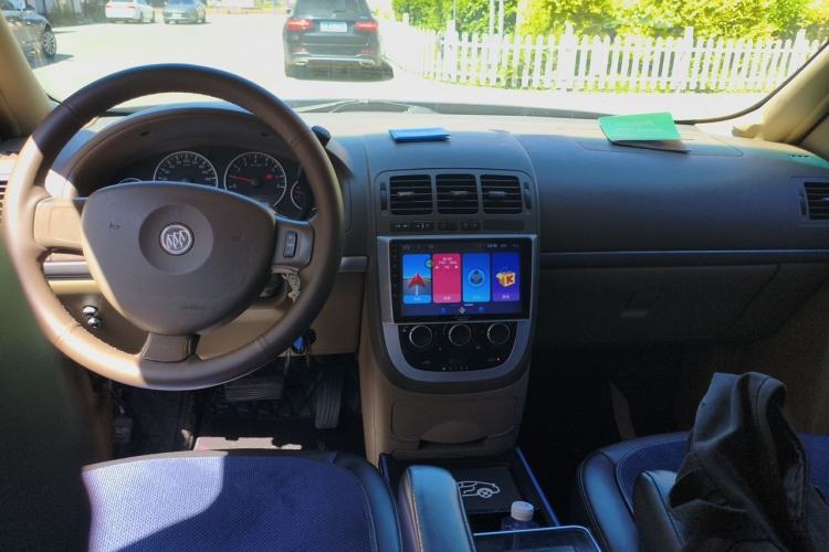 Used Buick GL8 2014 2.4L Comfort Edition Center Console
