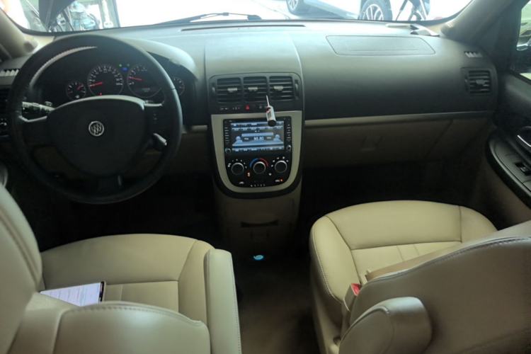 Used Buick GL8 2014 2.4L Executive Edition Center Console