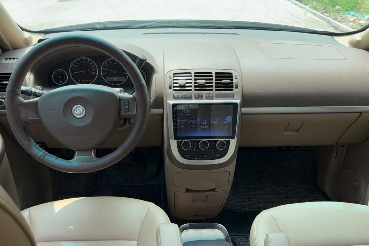 Used Buick GL8 2014 2.4L Classic Edition Center Console