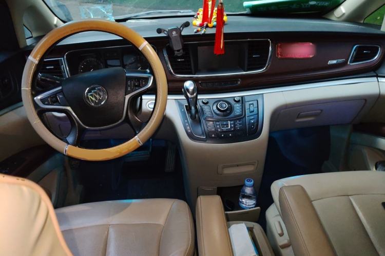 Used Buick GL8 2014 3.0L XT Luxury Business Flagship Edition Center Console