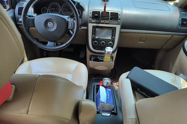 Used Buick GL8 2014 2.4L Executive Edition Center Console