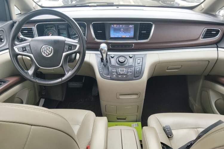 Used Buick GL8 2014 3.0L GT Luxury Business Haoya Edition Center Console