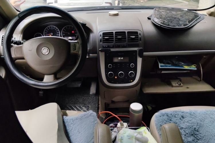 Used Buick GL8 2014 2.4L Classic Edition Center Console