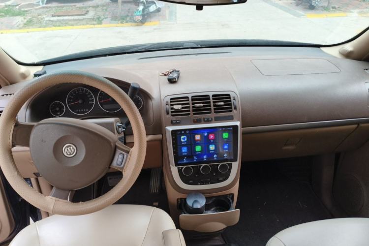Used Buick GL8 2014 2.4L Comfort Edition Center Console