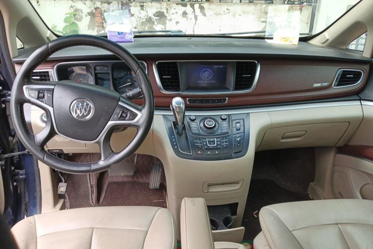 Used Buick GL8 2014 3.0L XT Luxury Business Flagship Edition Center Console