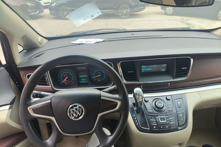 Used Buick GL8 2014 2.4L CT Luxury Business Comfort Edition Center Console