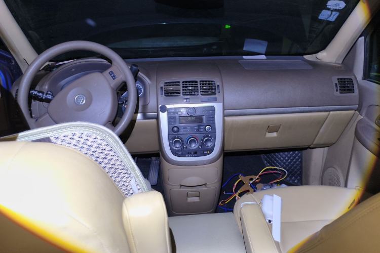 Used Buick GL8 2014 2.4L Comfort Edition Center Console