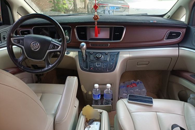 Used Buick GL8 2014 2.4L LT Luxury Business Executive Edition Center Console