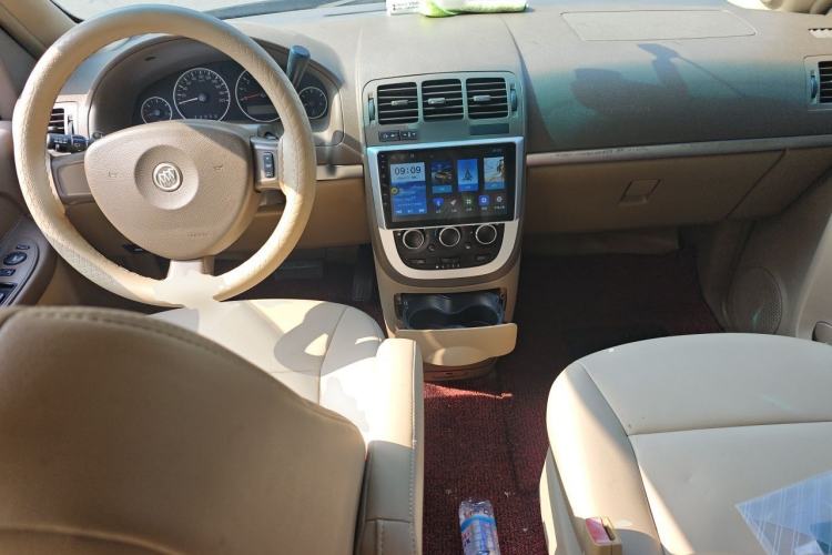 Used Buick GL8 2014 2.4L Classic Edition Center Console