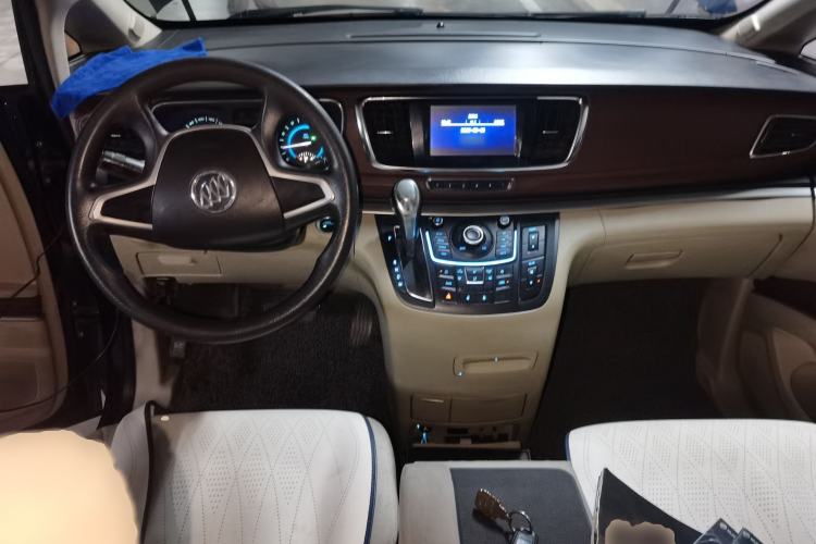Used Buick GL8 2014 2.4L CT Luxury Business Comfort Edition Center Console