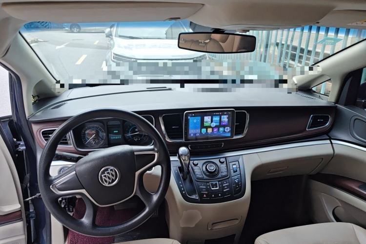 Used Buick GL8 2014 2.4L CT Luxury Business Comfort Edition Center Console