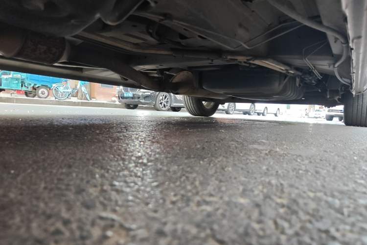 Used Buick GL8 2014 2.4L Executive Edition Chassis Front Left