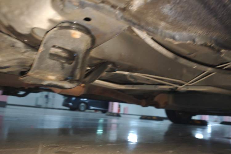 Used Buick GL8 2014 2.4L Executive Edition Chassis Front Left