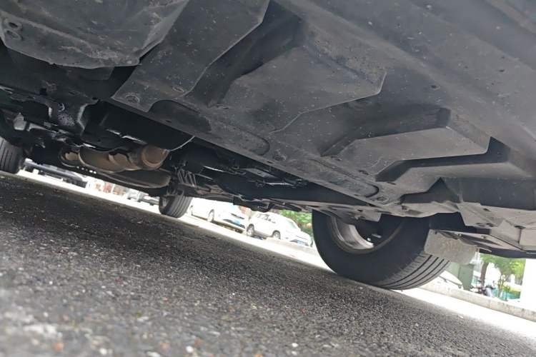 Used Buick GL8 2014 2.4L CT Luxury Business Comfort Edition Chassis Front Right