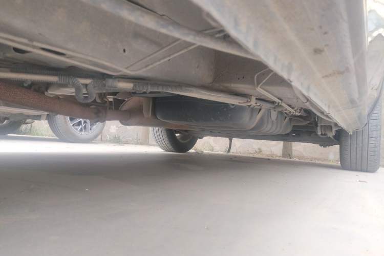 Used Buick GL8 2014 2.4L Classic Edition Chassis Rear Left