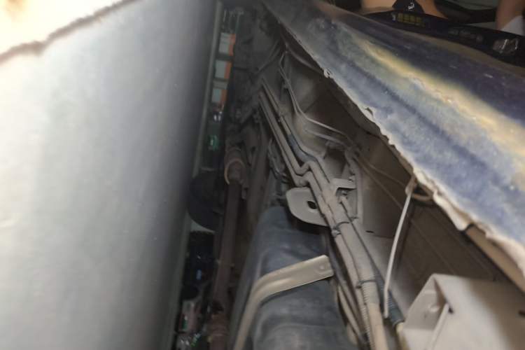 Used Buick GL8 2014 2.4L Classic Edition Chassis Rear Left