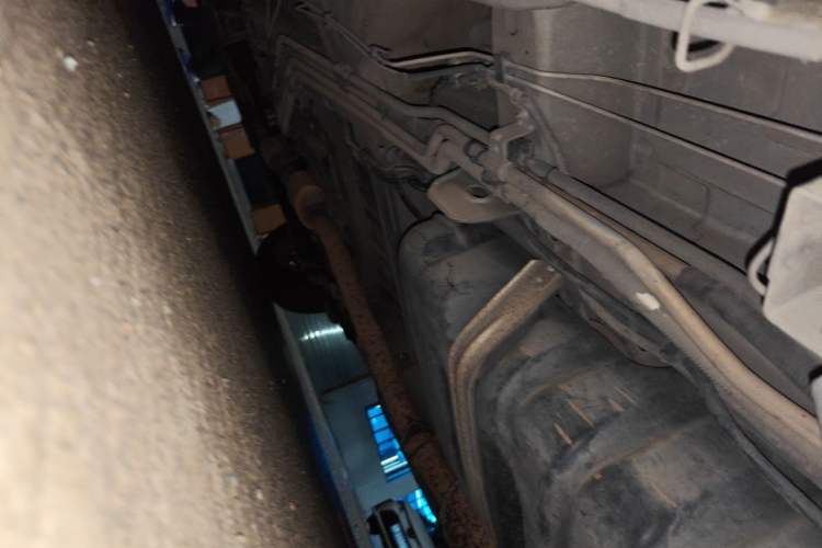 Used Buick GL8 2014 2.4L Classic Edition Chassis Rear Left