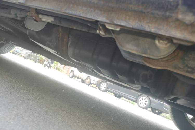 Used Buick GL8 2014 2.4L Classic Edition Chassis Rear Left